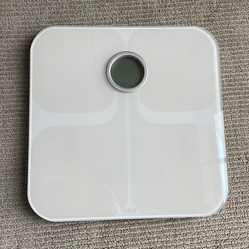 ✨LIKE NEW✨ FITBIT WI-FI SMART SCALE, White $60 OBO